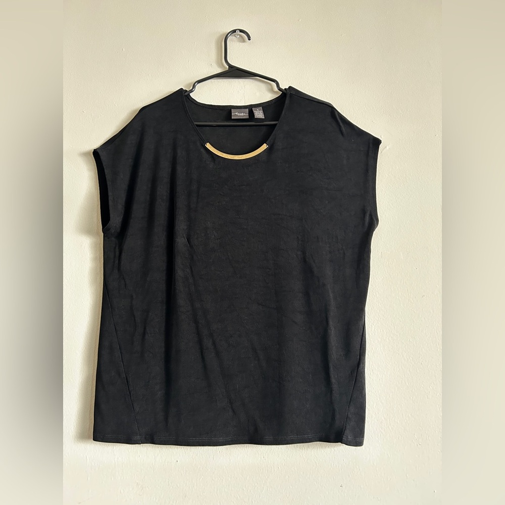Traveler’s Black Short Sleeve Tee with Gold Accent - Women